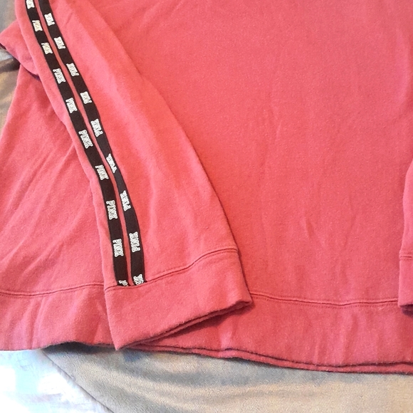 VS PINK Sweatshirt - Picture 4 of 7